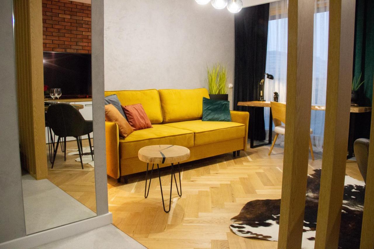 Lägenhet Apartamentysnu, Wola Premium I Z Parkingiem