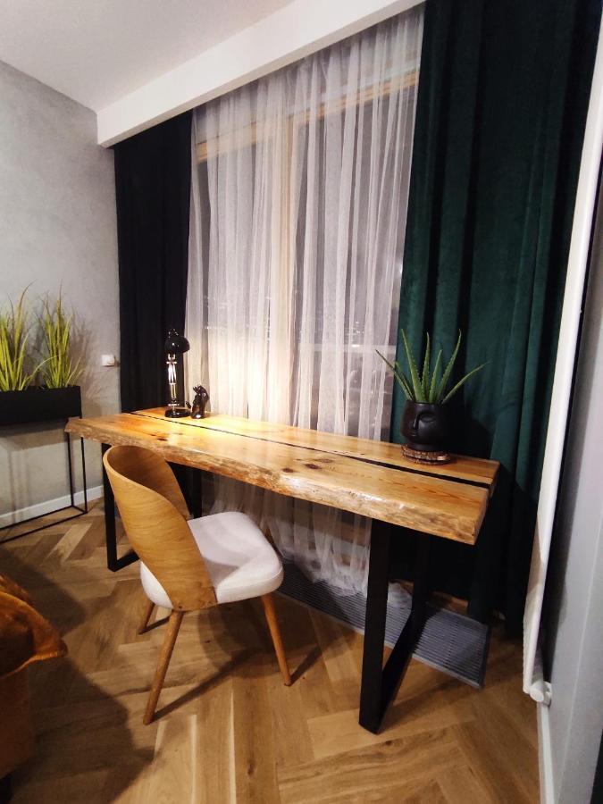Lägenhet Apartamentysnu, Wola Premium I Z Parkingiem